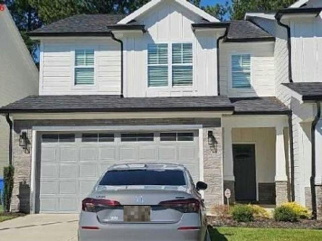 House for sale in Candelwick Townhouses, Fayetteville