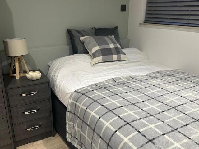 Studio for rent in West Drayton, Harmondsworth