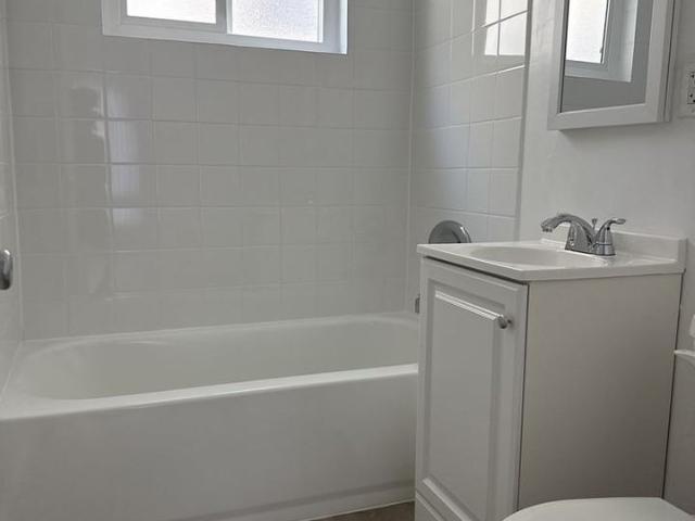 Apartment for rent in Canoga Park, California