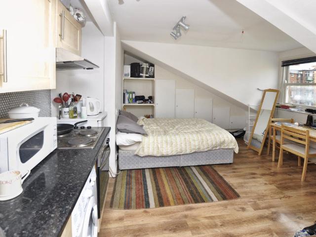 Studio for rent in South Hampstead, Greater London