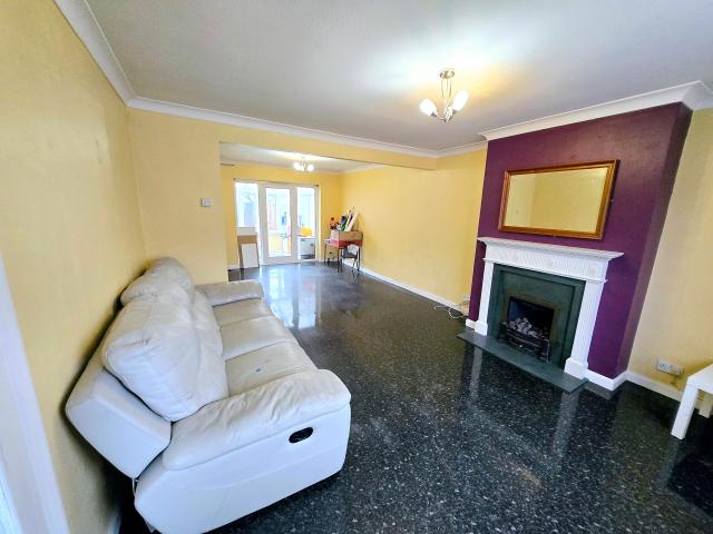 House for rent in London Borough of Ealing, Greater London