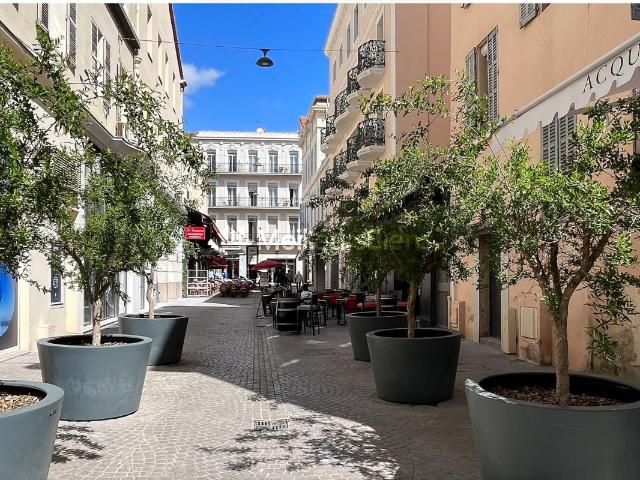 Local Commercial vente à Grasse, Cannes