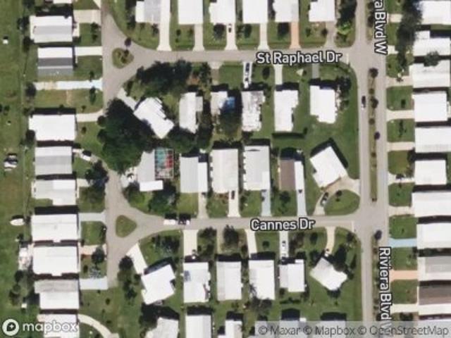 House for sale in Naples