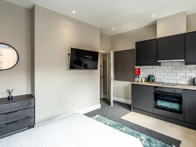 Studio for rent in Haddon, East Midlands