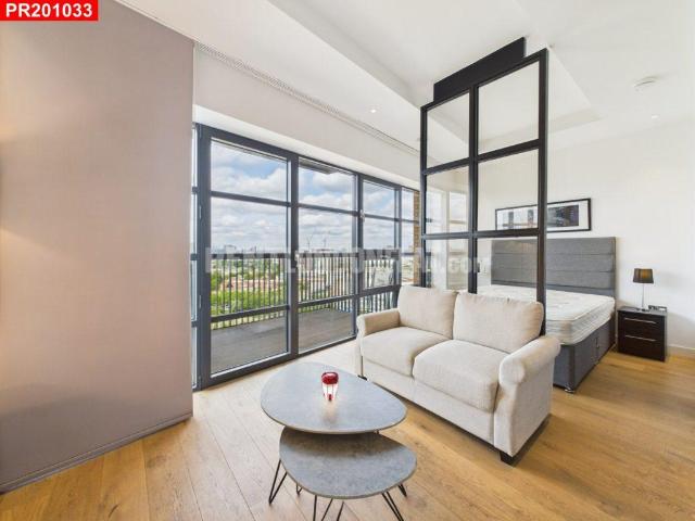 Apartment for rent in London City Island, Blackwall