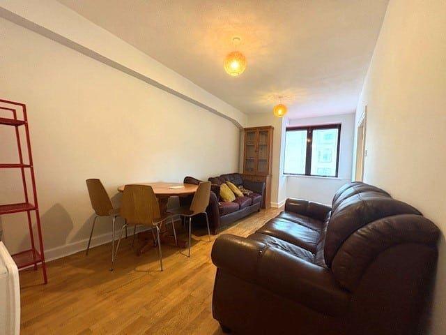 Apartment to rent in Bluebell, North Tipperary