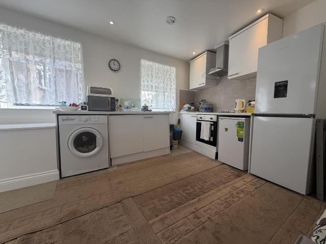 Apartment for rent in Southgate, Greater London