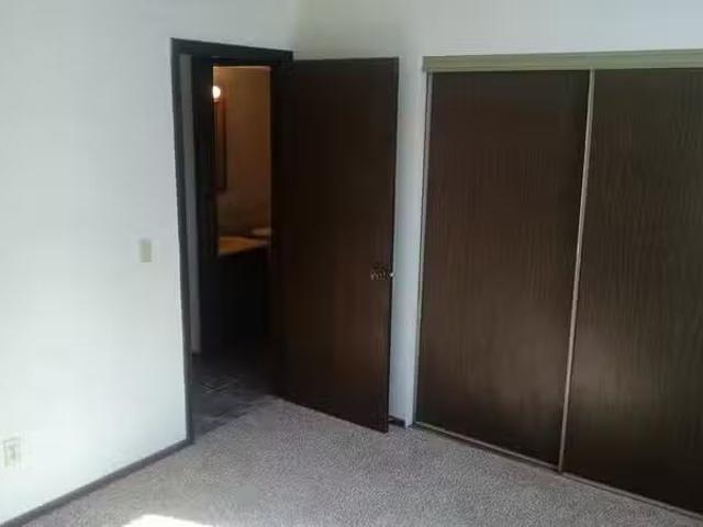 Condo for rent in Northfield Condo for rent in Northfield