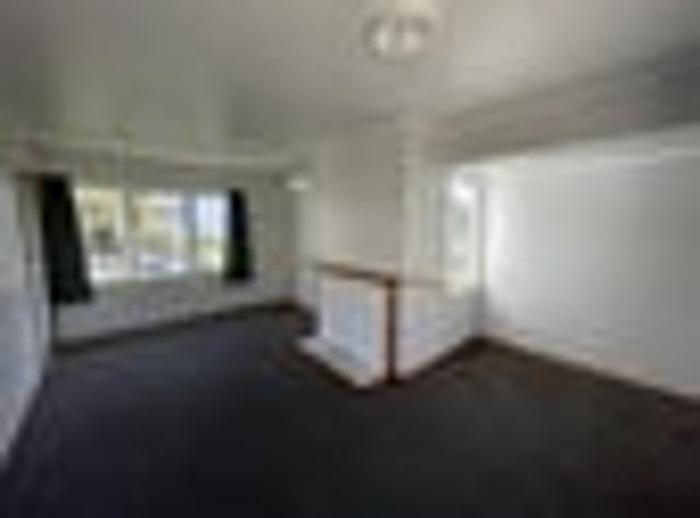 Townhouse for rent in Papakaio, Wellington