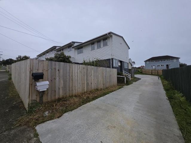 Apartment for rent in Cannons Creek, Porirua