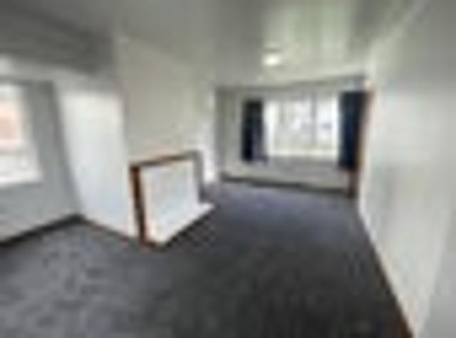 Townhouse for rent in Cannons Creek, Porirua