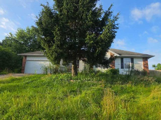 House for sale in Clever, Missouri