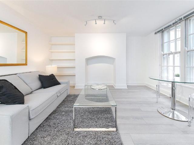 Apartment for rent in Canonbury, Greater London
