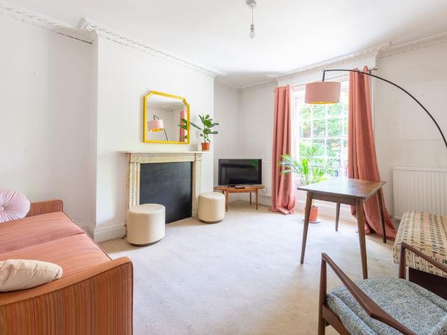 Apartment for rent in Highbury, Greater London