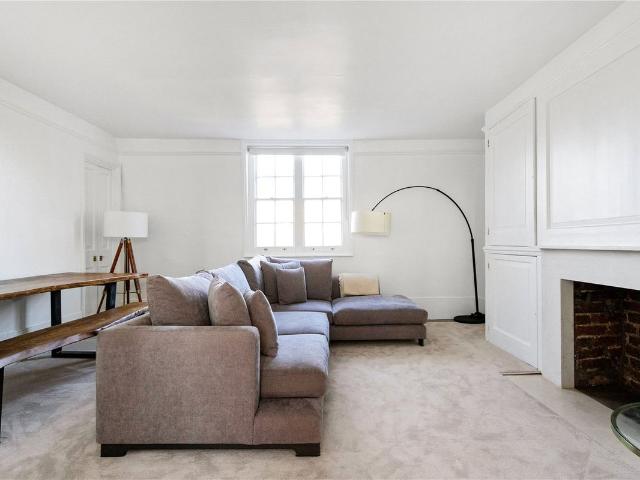 Apartment for rent in Highbury, Greater London