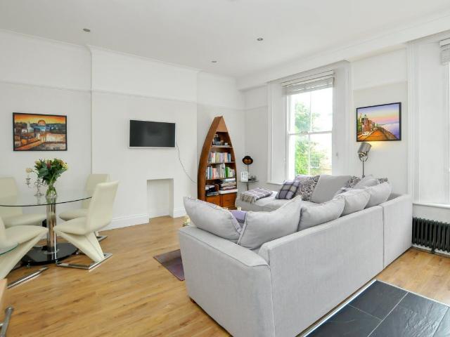 Apartment for rent in Islington, Canonbury