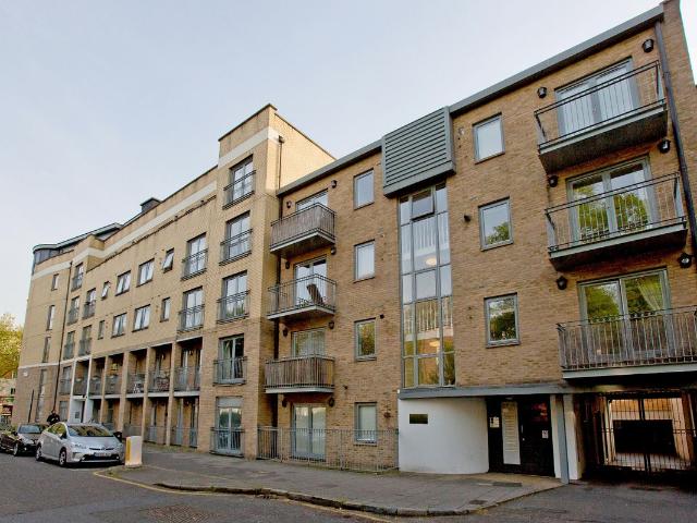 Apartment for rent in Canonbury, Greater London