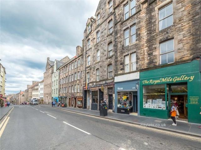 Flat for rent in Canongate, Old Town