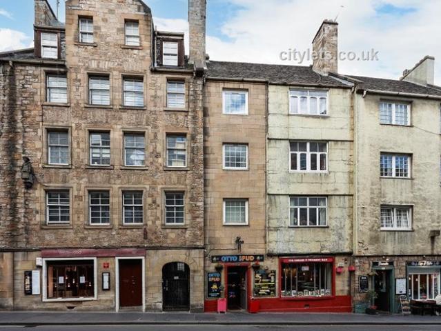 Flat for rent in Canongate, Old Town