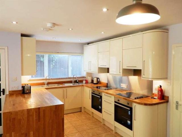 House for rent in Hales Place, The Bridge