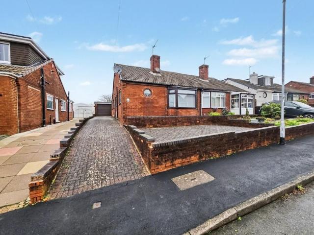 House for rent in Norton-Le-Moors, Stoke-on-Trent