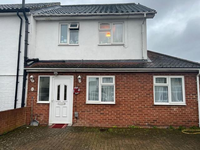Apartment for rent in London Borough of Hounslow, Hanworth