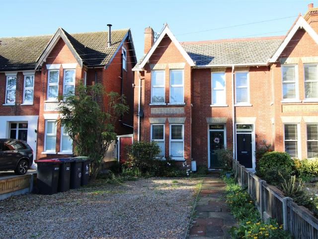 House for rent in Hunter's Forstal, Canterbury