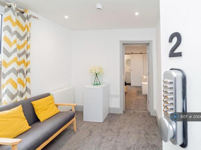 House for rent in Snipeshill, Oad Street