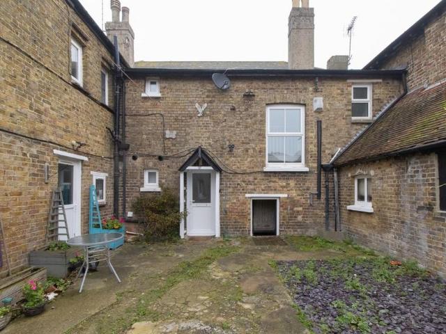 Apartment for rent in Acol, Kent