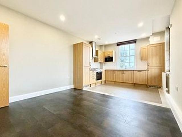 Apartment for rent in Westbrook, Acol