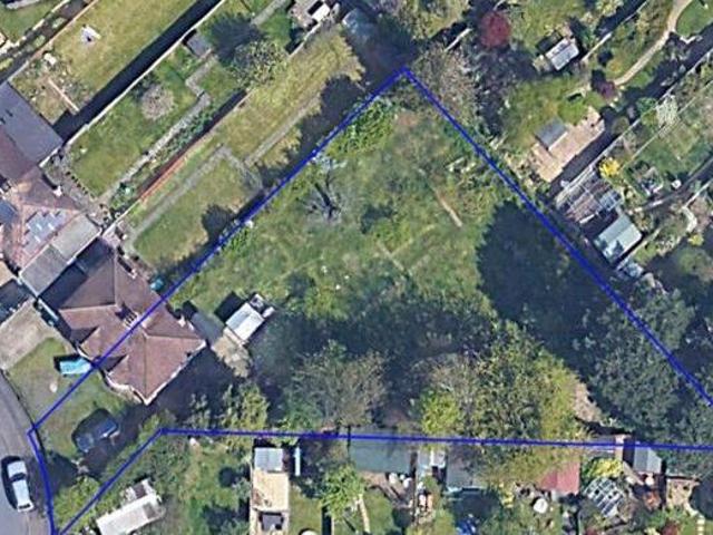 House for sale in Batchworth, Hertfordshire