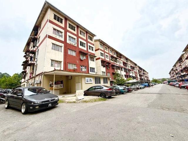 Apartment for sale in Kajang, Langat