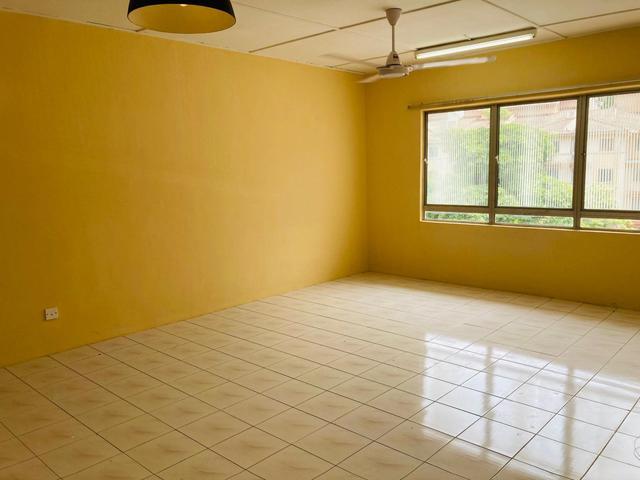 Apartment for sale in Petaling, Damansara Damai