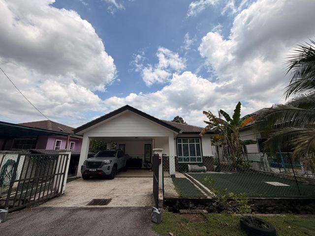 Bungalow for sale in Kajang, Langat