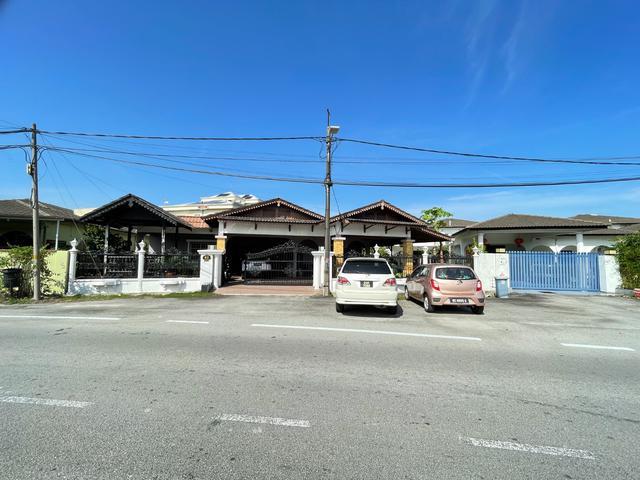Bungalow for sale in Banting, Selangor