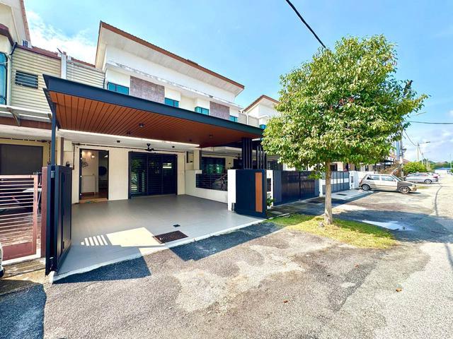Terraced House for sale in Tanjong Sepat, Selangor