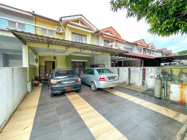 Terraced House for sale in Saujana