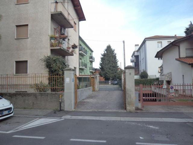 Box in vendita a Bergamo, Lombardia