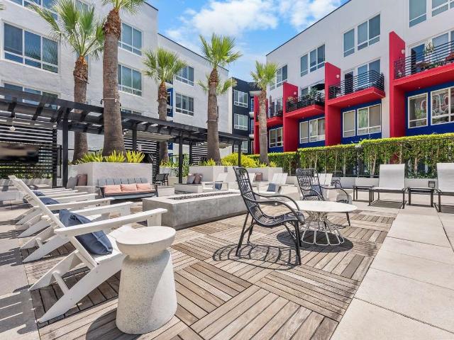Apartment for rent in Canoga Park, California