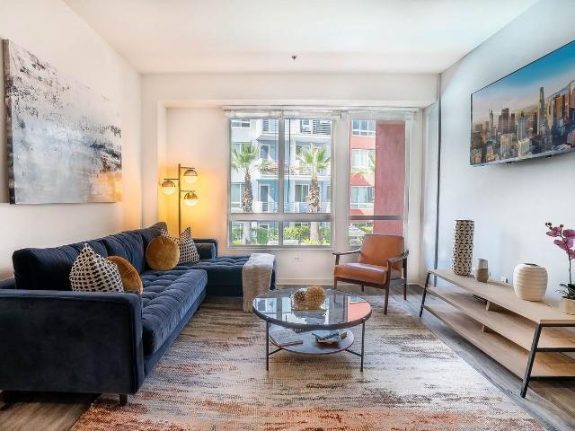 Apartment for rent in Canoga Park, California