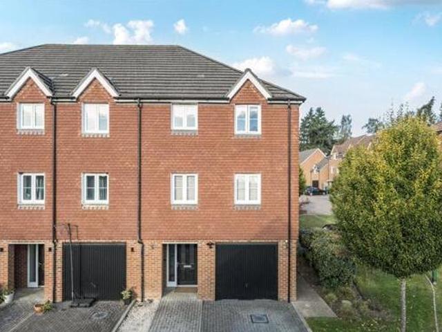 House for sale in The Butts, Kent
