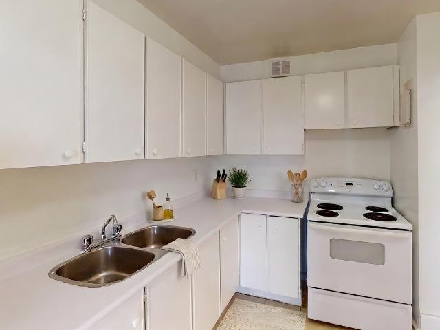 Apartment for rent in Woburn, Ontario