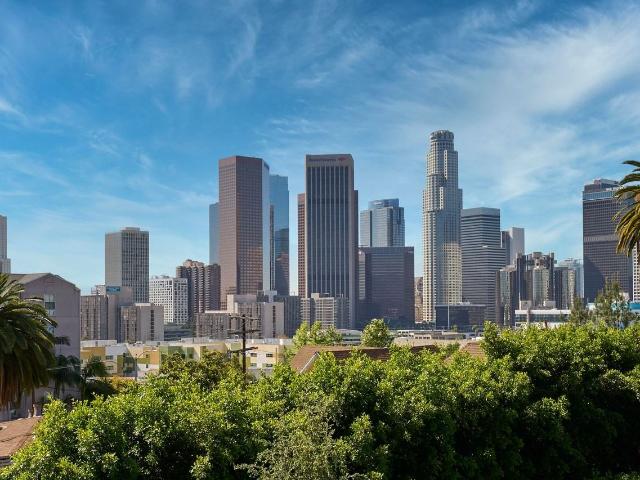 Apartment for rent in Canoga Park, California