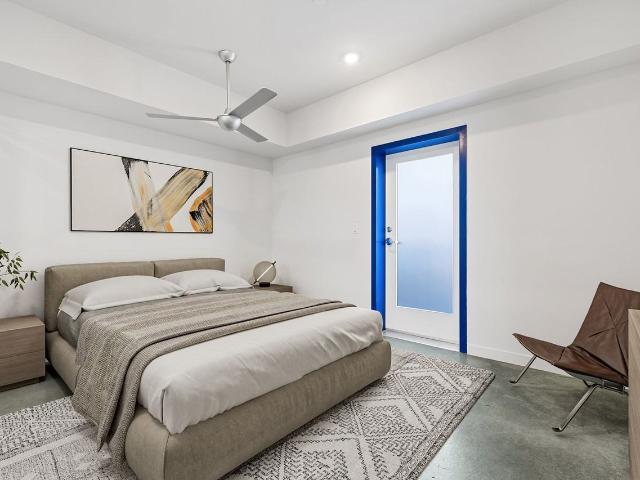 Apartment for rent in Canoga Park, California