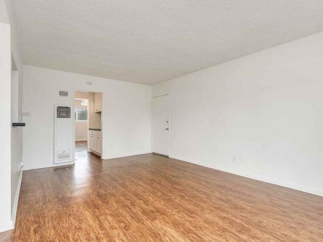 Apartment for rent in Costa Mesa, Orange County
