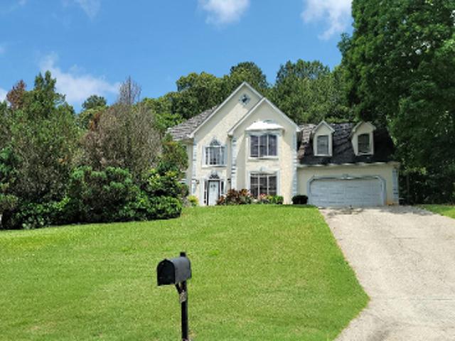 House for sale in Red Oak, Georgia