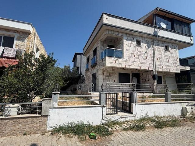 Foça, İzmir içerisinde satılık Villa