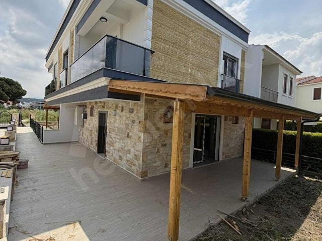 Foça, İzmir içerisinde satılık Villa