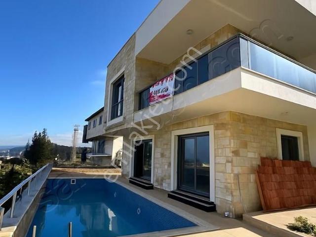 Foça, İzmir içerisinde satılık Villa