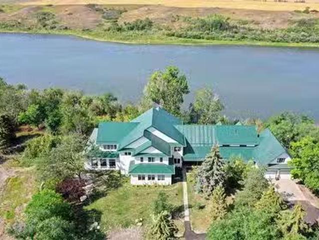House for sale in Saskatoon, Saskatchewan